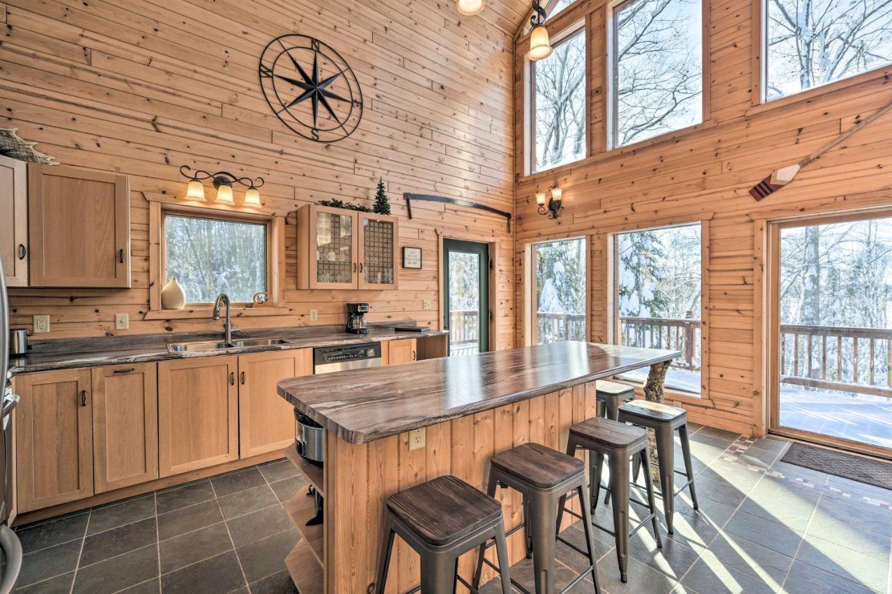 Scenic Hayward Lake View Retreat With Fire Pit Dış mekan fotoğraf