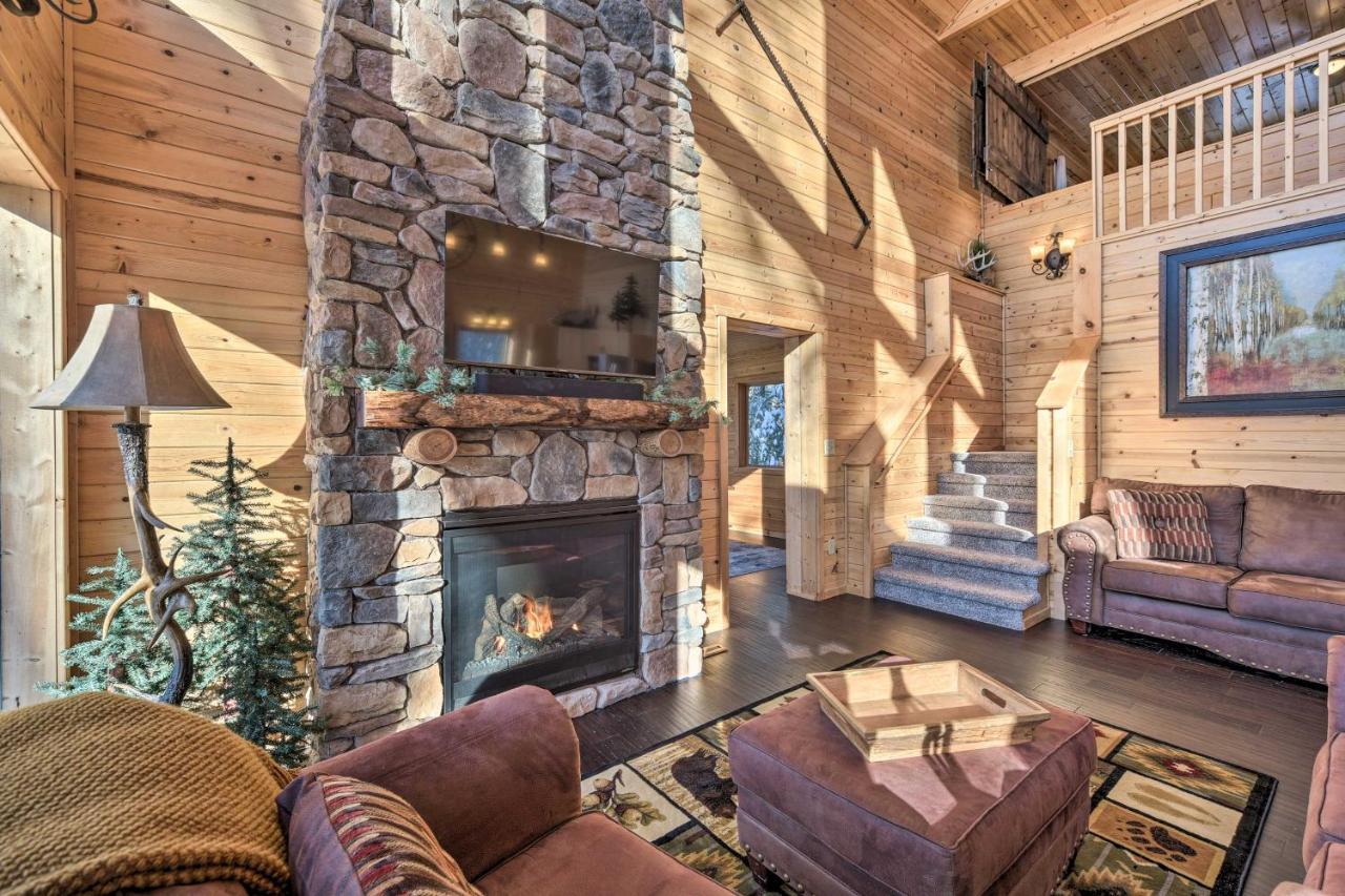 Scenic Hayward Lake View Retreat With Fire Pit Dış mekan fotoğraf