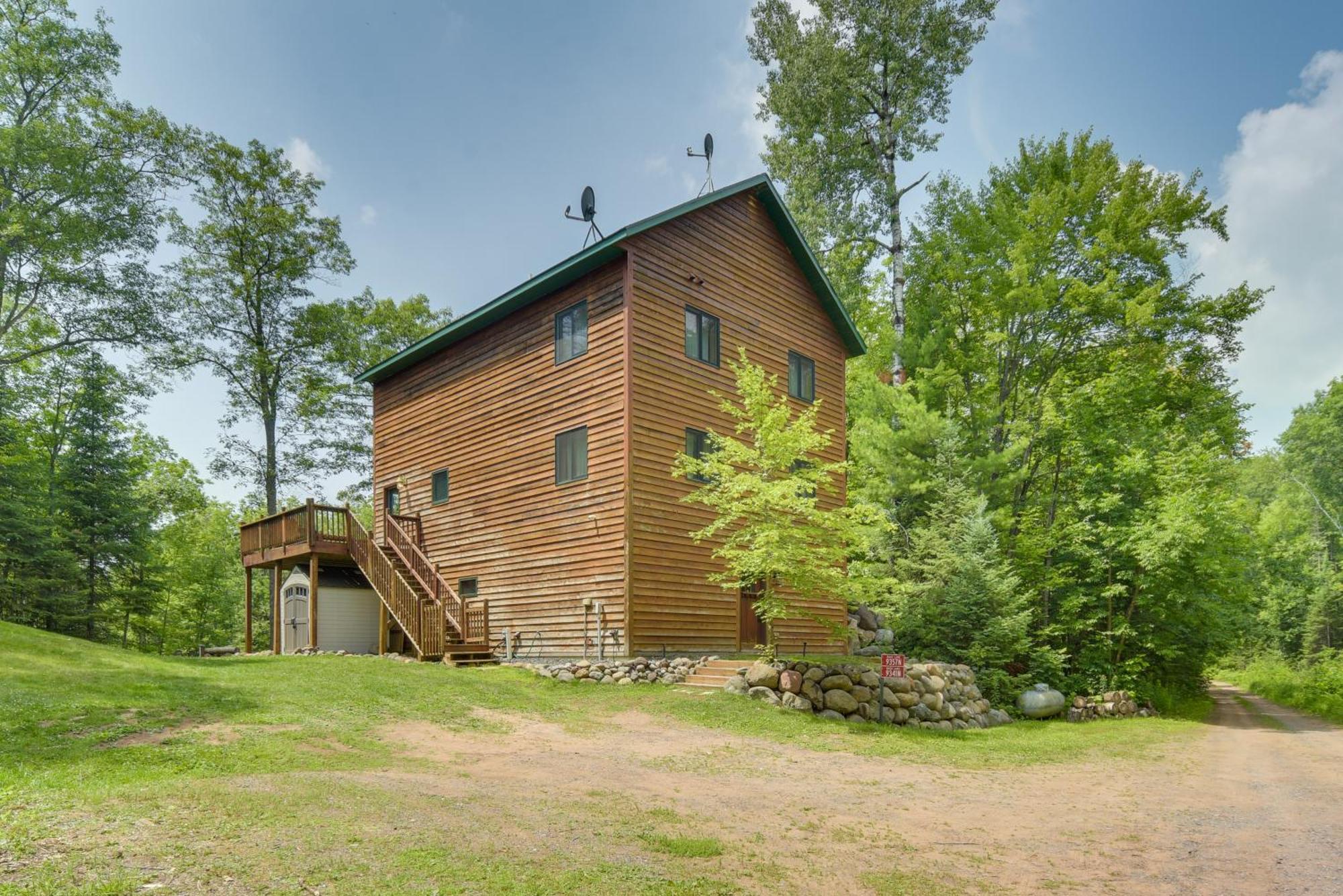 Scenic Hayward Lake View Retreat With Fire Pit Dış mekan fotoğraf