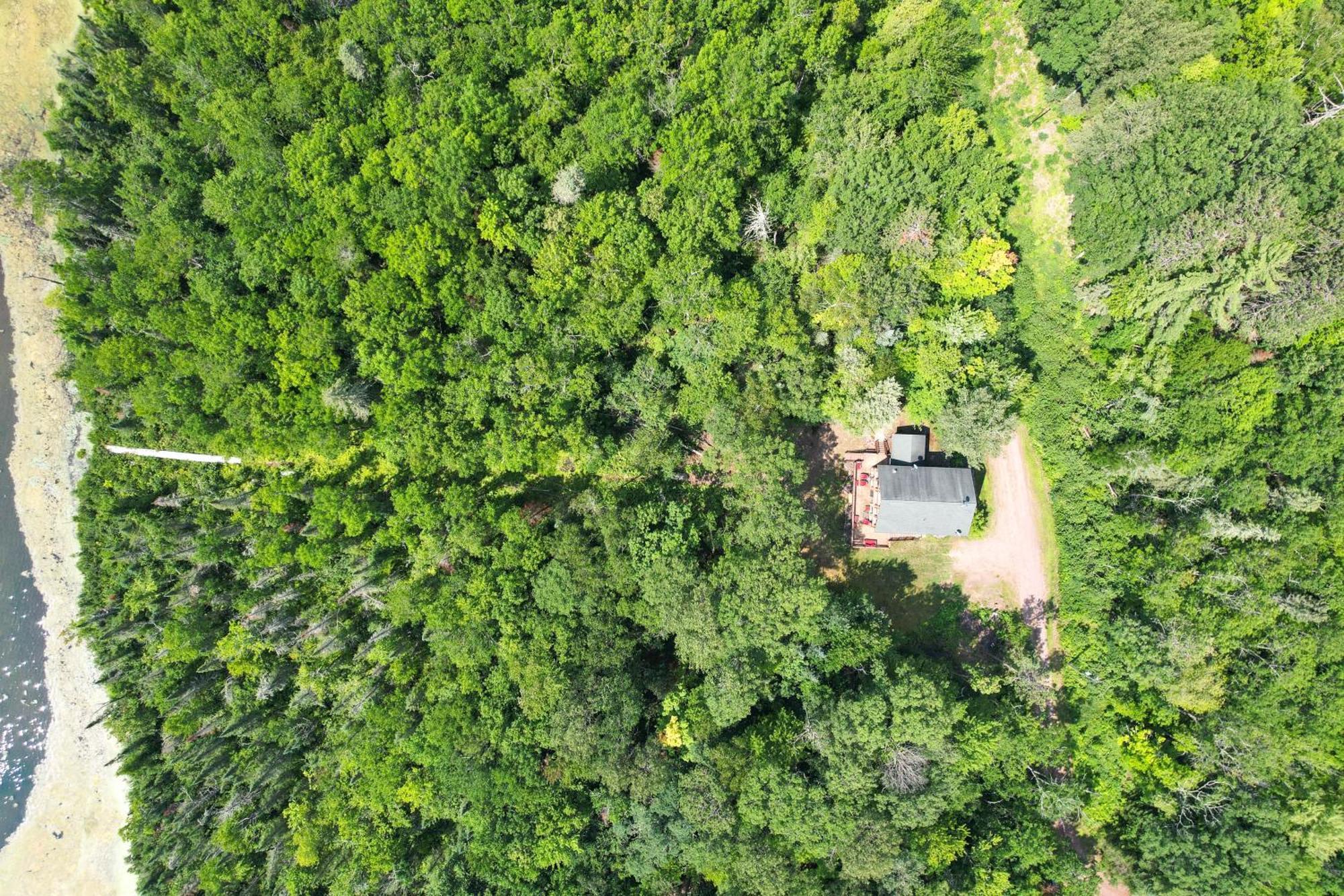 Scenic Hayward Lake View Retreat With Fire Pit Dış mekan fotoğraf